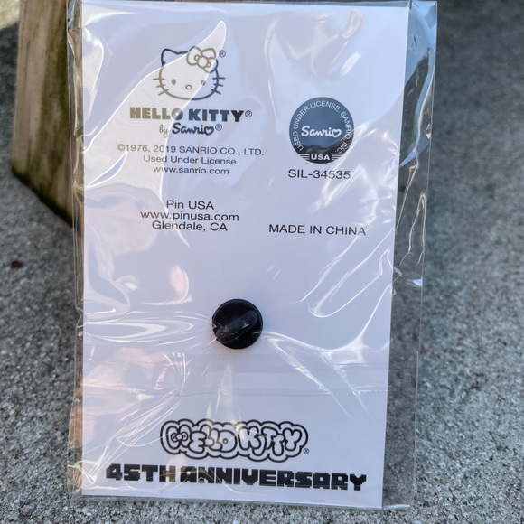 **New **Sanrio Friend Of The Month Pin Hello Kitty Rainbow Clouds October 2019 - Picture 2 of 5
